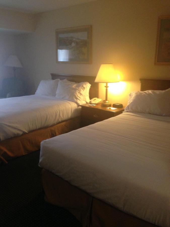Holiday Inn Express Mount Pleasant- Scottdale By Ihg Номер фото