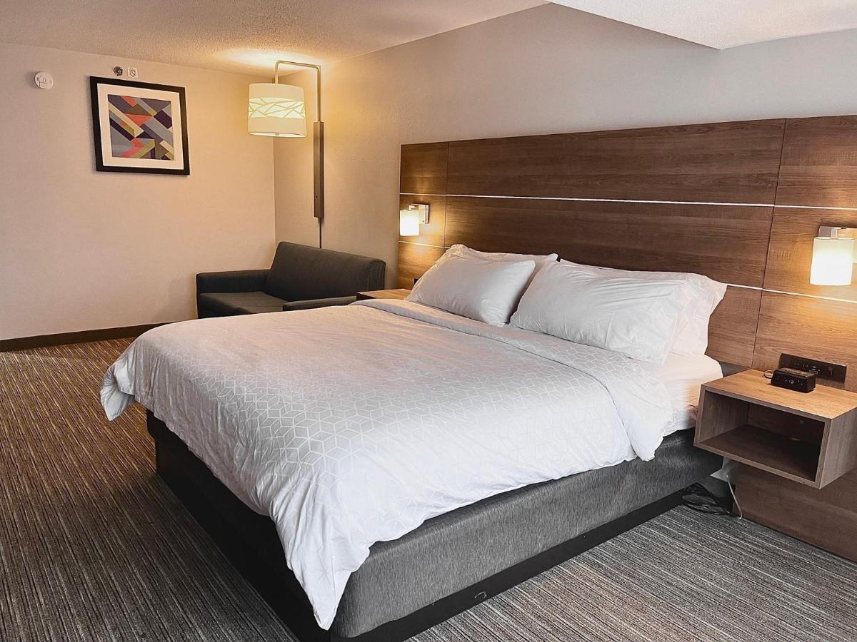 Holiday Inn Express Mount Pleasant- Scottdale By Ihg Екстер'єр фото
