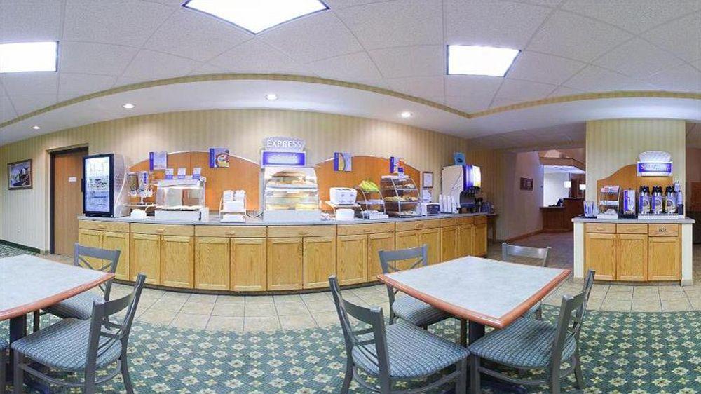 Holiday Inn Express Mount Pleasant- Scottdale By Ihg Екстер'єр фото