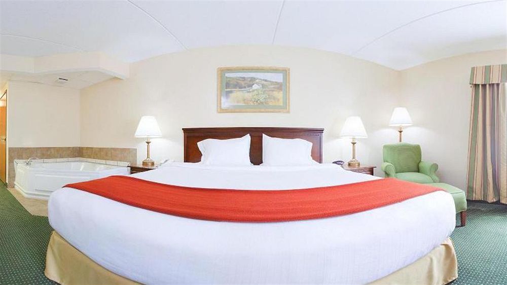 Holiday Inn Express Mount Pleasant- Scottdale By Ihg Екстер'єр фото