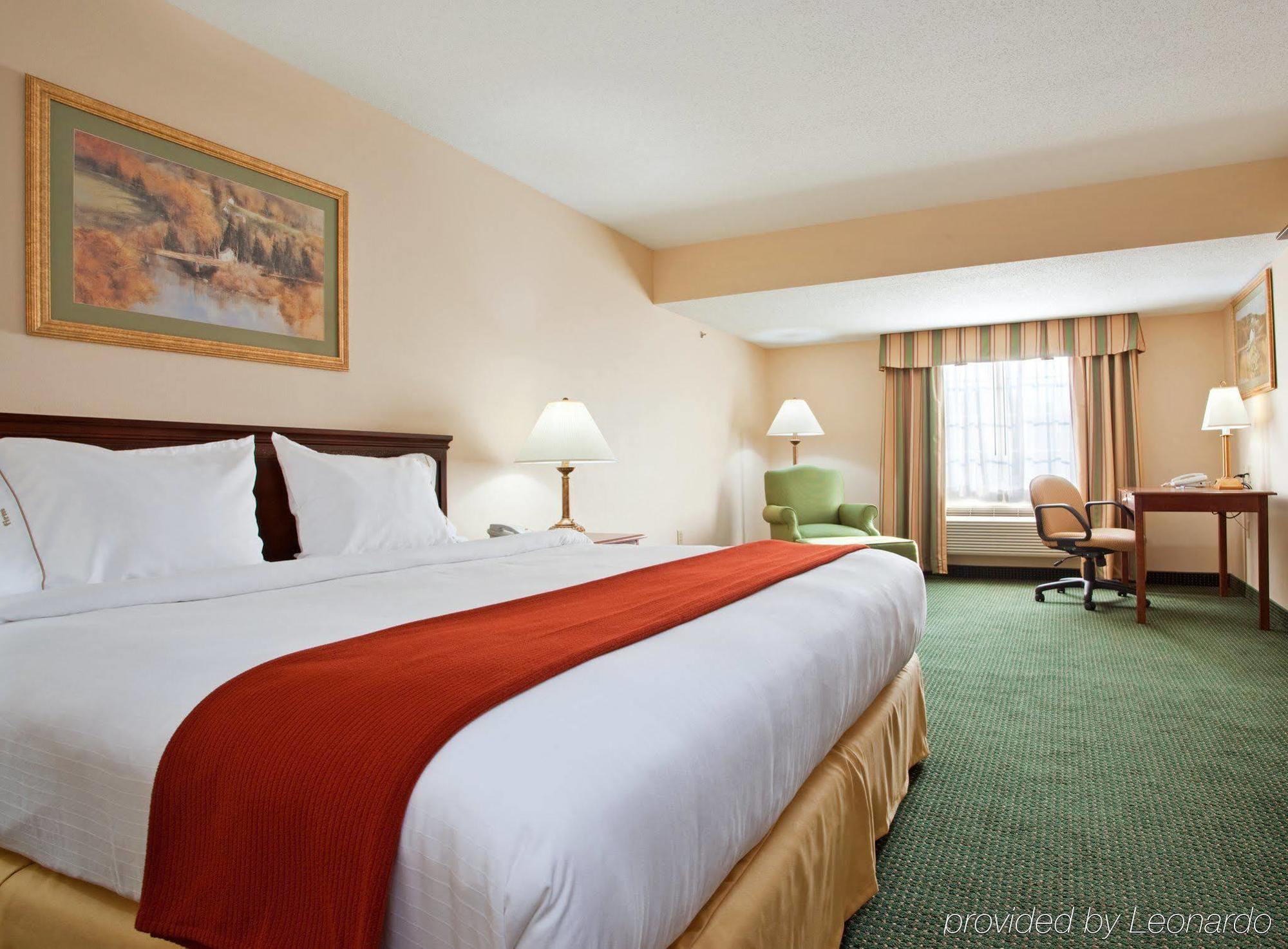 Holiday Inn Express Mount Pleasant- Scottdale By Ihg Екстер'єр фото