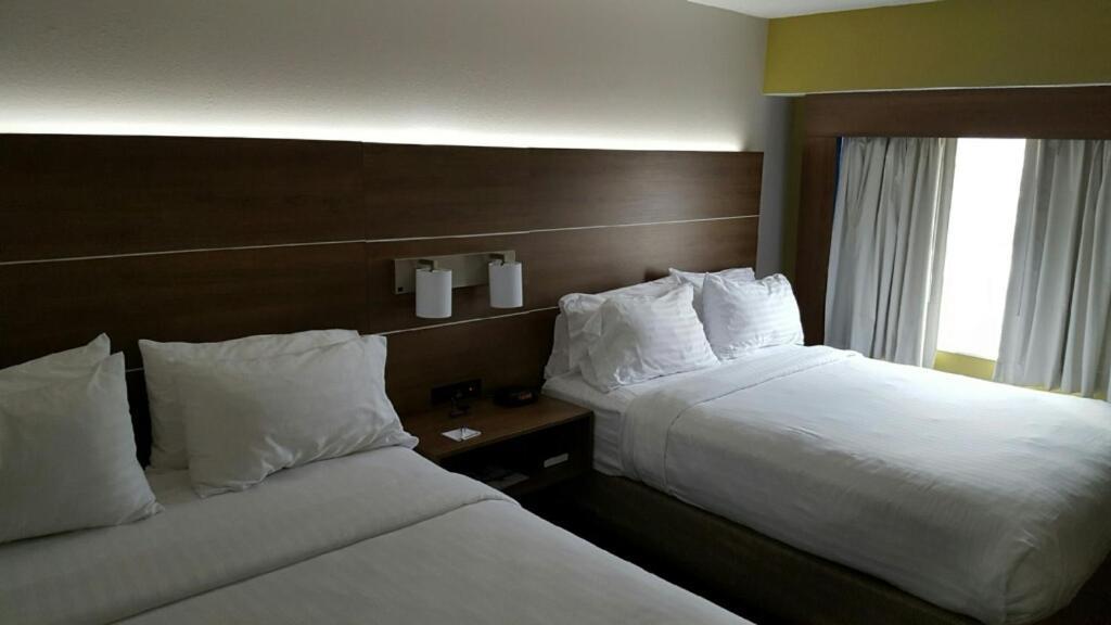 Holiday Inn Express Mount Pleasant- Scottdale By Ihg Екстер'єр фото