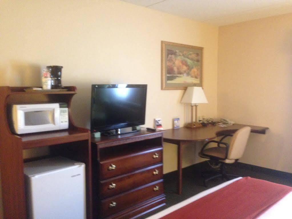 Holiday Inn Express Mount Pleasant- Scottdale By Ihg Екстер'єр фото